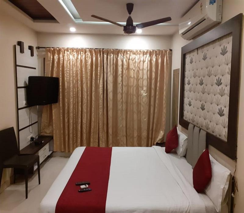 Hotel White House Pune Exterior foto
